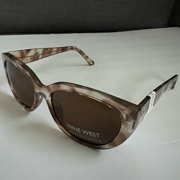 NWT NINE WEST SUNGLASSES EYE-WARE ACCESSORY - Picture 2 of 4